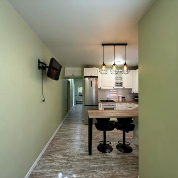 Співдружності вул., 1