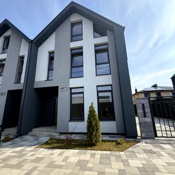 Прикордонна вул.