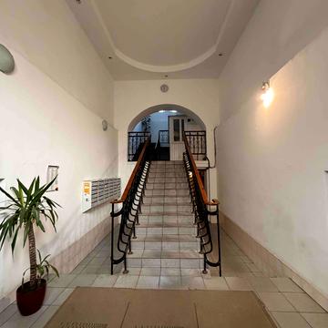 Михайлівська вул., 18-А