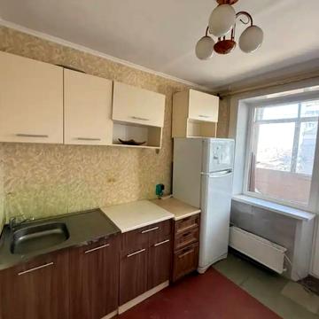 Донецьке шосе, 6