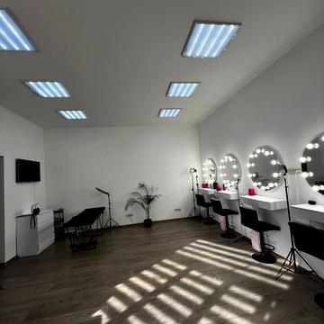 Пекарська вул., 16