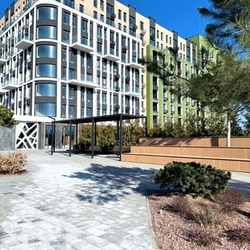 Петра Дорошенка вул., 44