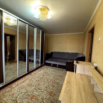 Тополина вул., 3