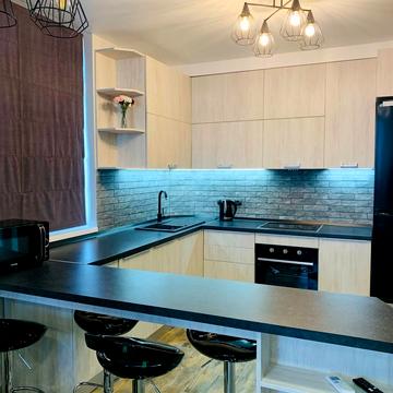 Луговська вул., 255