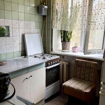 Космонавтів вул., 31/5