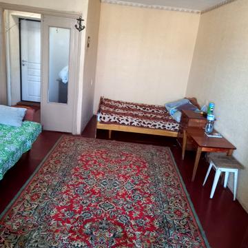 майдан Мистецькі Ворота пл., 4