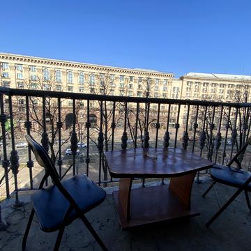 Хрещатик вул. (Kreschatic), 13