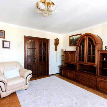 Загородня вул., 2