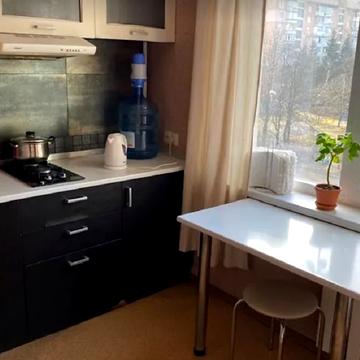 Науки просп. (Леніна), 21а