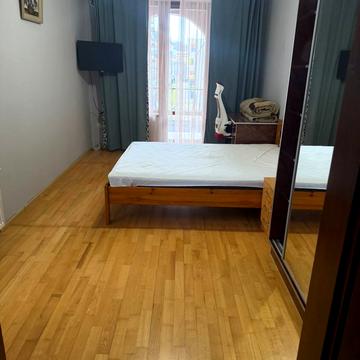 Реміснича вул., 16