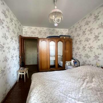 Князя Володимира Великого просп., 126