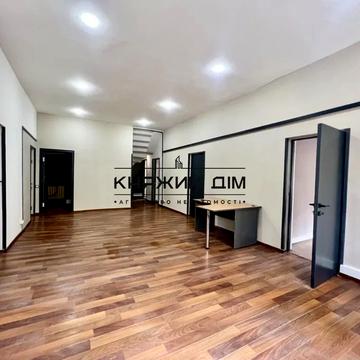 Полтавська вул., 5