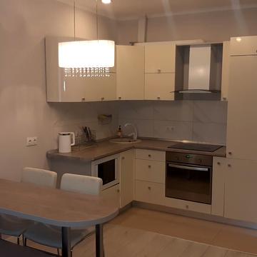 Деміївська вул., 13