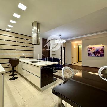 Євгена Коновальця вул. (Щорса), 32-Г