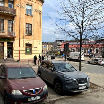 Академіка Андрія Сахарова вул., 4