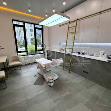 Саперне Поле вул., 5