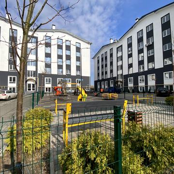 Теплична вул., 58