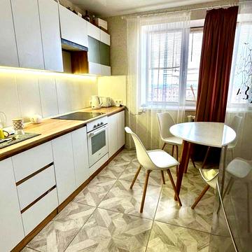 Золочівська вул., 21