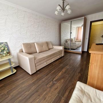 Академіка Корольова просп., 12-Л