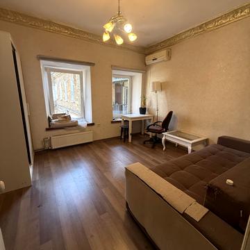 Леонтовича вул. (Бєлінського), 12