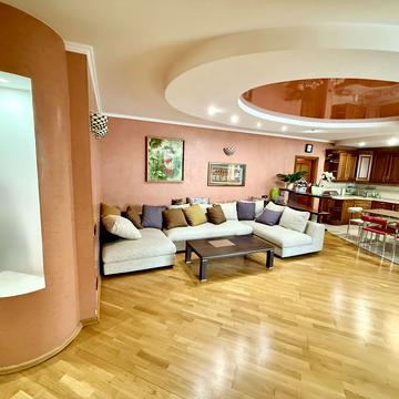 Степана Рудницького вул. (Академіка Вільямса), 15 к1