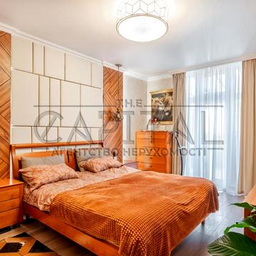 Княжий Затон вул., 11