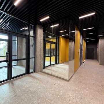 Володимира Навроцького вул., 37