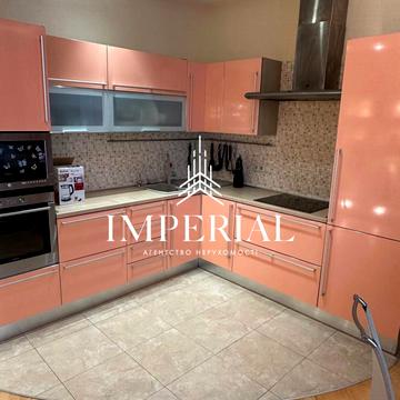 Антоновича вул. (Горького), 72