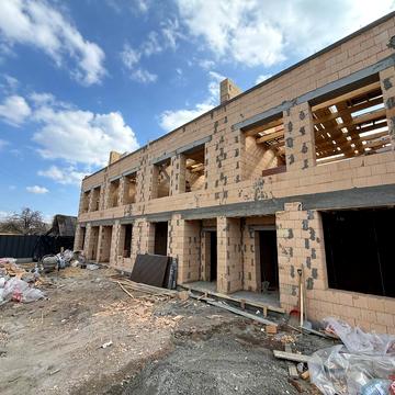 Миколи Вінграновського вул. (1 Травня)