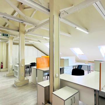 Велика Васильківська вул. (Червоноармійська), 76