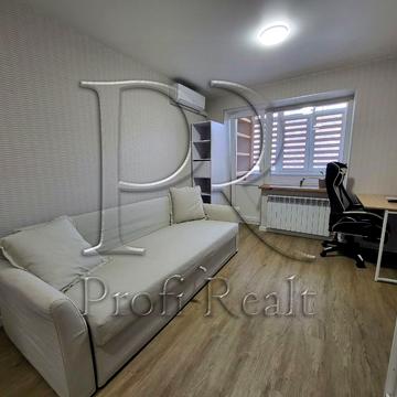 Науки просп., 33