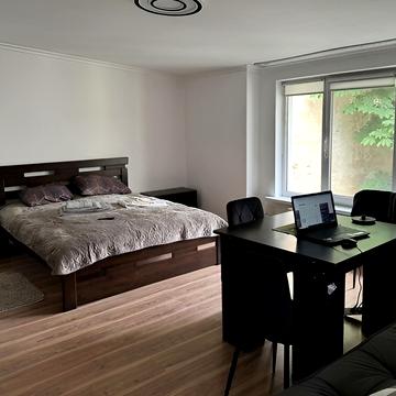 Мулярська вул., 7