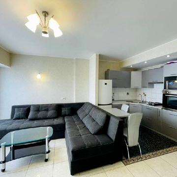 Олександра Поля просп. (Кірова), 27-Д