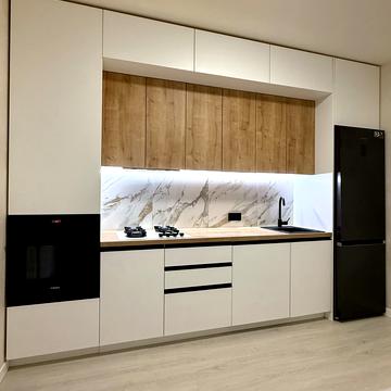 24 Серпня вул., 24