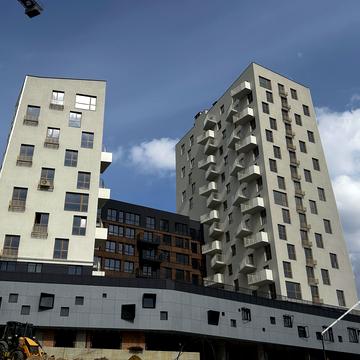 Василя Щурата вул., (Будинок 1)