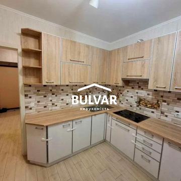 Драгоманова вул., 4