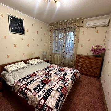 Володимира Івасюка просп. (Героїв Сталінграду), 14