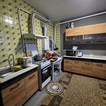 Зернова вул., 1