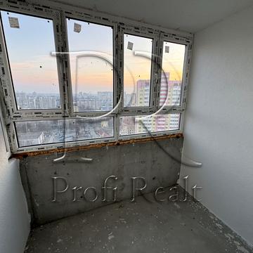 Металургів вул., 35