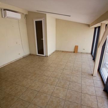 Торговиця вул., 9