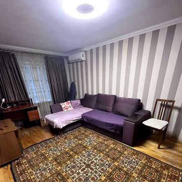 Новокримська вул., 8