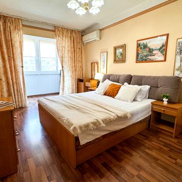 Березняківська вул., 14