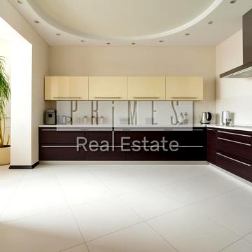 Дмитрівська вул., 69