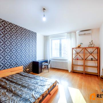 Феодосійський пров., 12