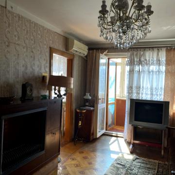 Небесної Сотні просп. (Маршала Жукова), 13