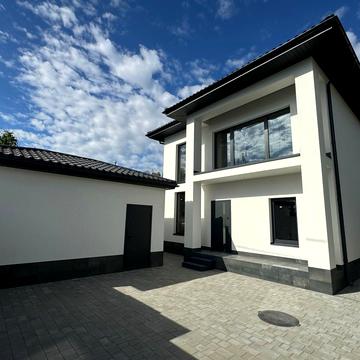 Камінського, 1-Б