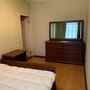 Лесі Українки бульв., 24