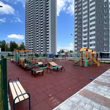 Коноплянська вул., 22-Б