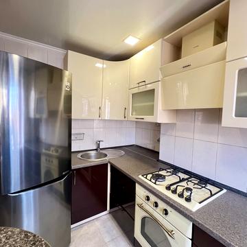 Віктора Чміленка вул., 19