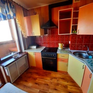 Небесної Сотні просп. (Маршала Жукова), 79б